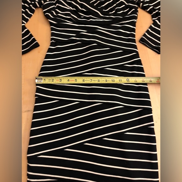 White House Black Market Slimming Striped Bandage Dress Black & White Size 2 - Picture 13 of 13